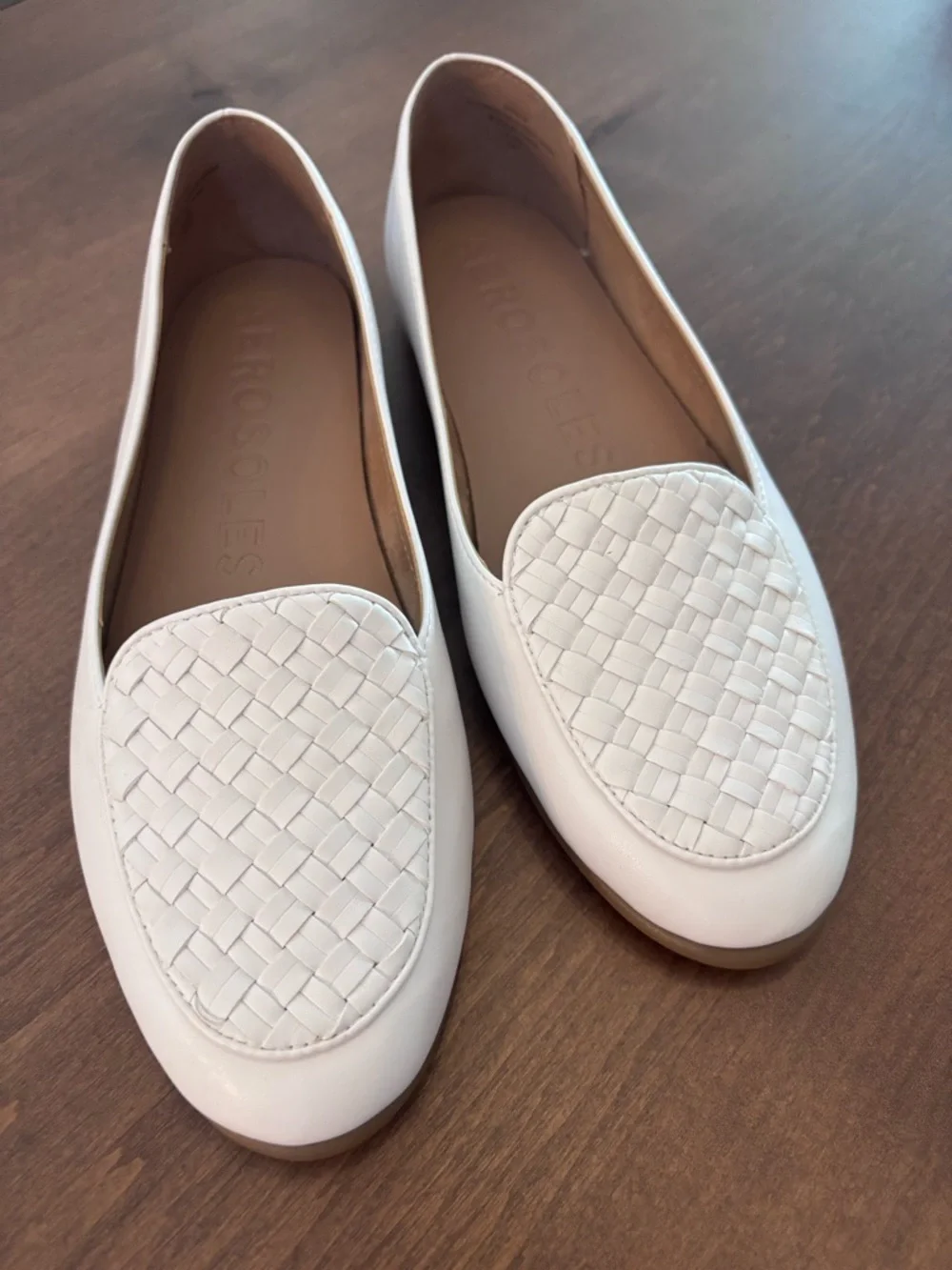Women's Aerosoles Brielle White Woven Leather Loafers, size 8.5, No Box - Picture 2 of 16